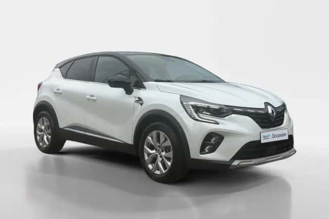 Renault Captur (2022) thumbnail 3