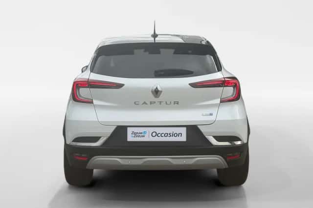 Renault Captur (2022) thumbnail 6