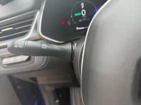 Renault Captur (2024) thumbnail 16