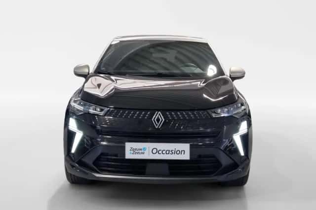 Renault Captur (2024) thumbnail 2