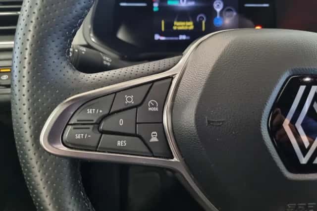 Renault Captur (2024) thumbnail 15