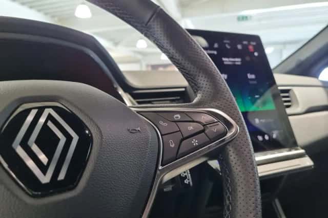 Renault Captur (2024) thumbnail 30