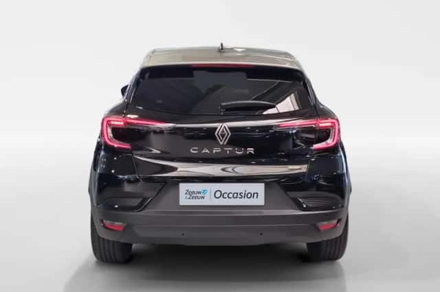Renault Captur (2024) thumbnail 5