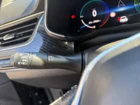 Renault Arkana (2023) thumbnail 17
