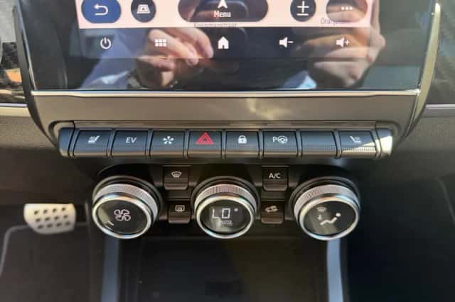 Renault Arkana (2023) thumbnail 28
