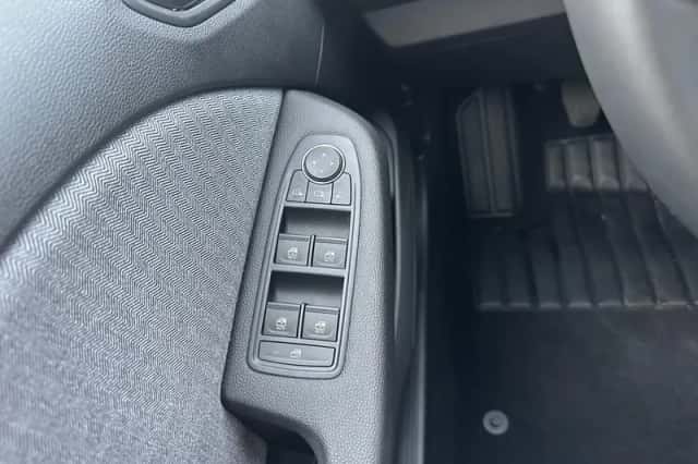 Renault Clio (2024) thumbnail 11