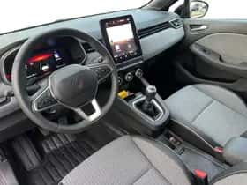 Renault Clio (2024) thumbnail 13