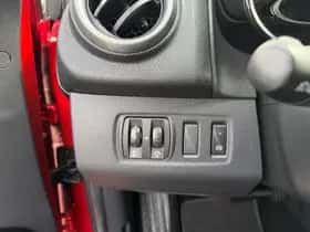Renault Clio (2018) thumbnail 12