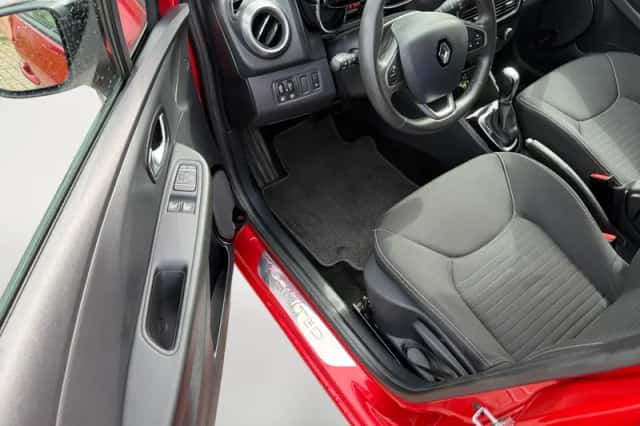 Renault Clio (2018) thumbnail 13
