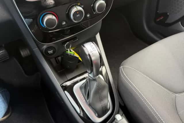 Renault Clio (2018) thumbnail 28
