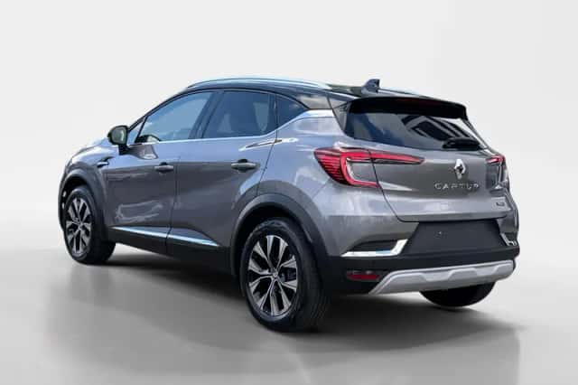 Renault Captur (2023) thumbnail 5