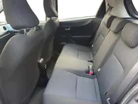 Toyota Yaris (2013) thumbnail 11