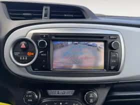 Toyota Yaris (2013) thumbnail 12