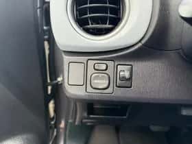 Toyota Yaris (2013) thumbnail 15