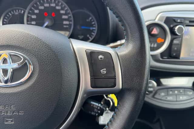 Toyota Yaris (2013) thumbnail 20