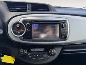Toyota Yaris (2013) thumbnail 22