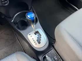 Toyota Yaris (2013) thumbnail 26