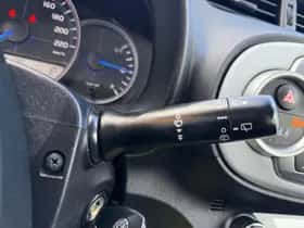 Toyota Yaris (2013) thumbnail 28