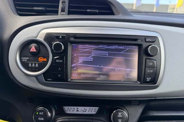 Toyota Yaris (2013) thumbnail 30