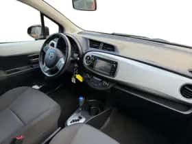 Toyota Yaris (2013) thumbnail 31