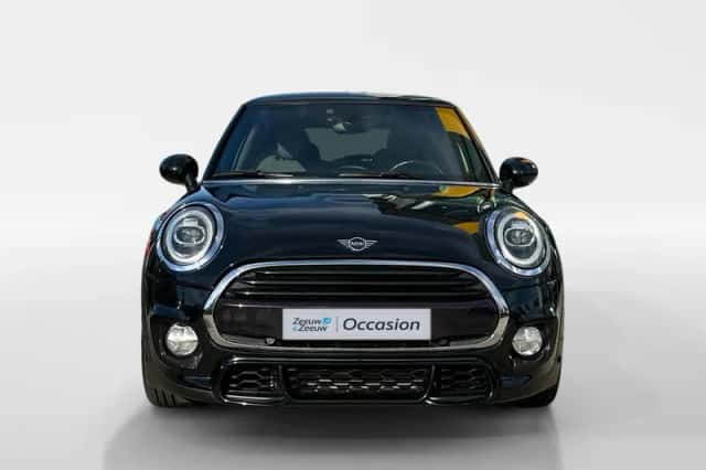 MINI Cooper (2018) thumbnail 2