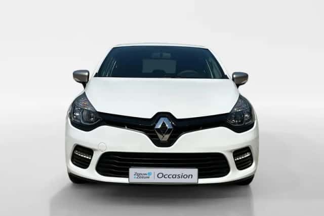 Renault Clio (2016) thumbnail 2