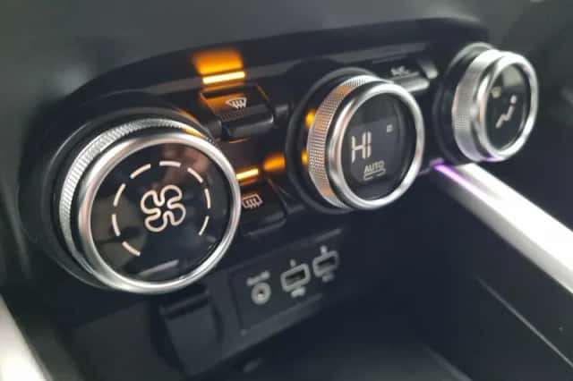 Renault Clio (2023) thumbnail 13