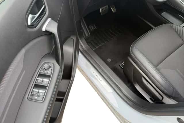 Renault Captur (2025) thumbnail 11