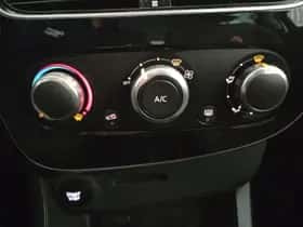 Renault Clio (2019) thumbnail 14