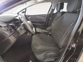 Renault Clio (2019) thumbnail 19