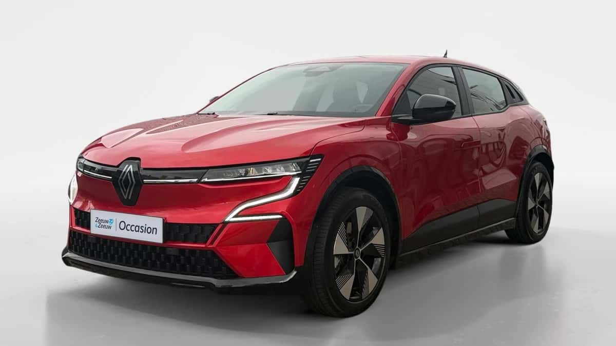 Renault Mégane E-Tech (2024) — foto 1