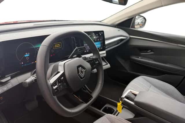 Renault Mégane E-Tech (2024) thumbnail 12