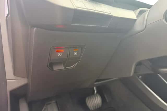 Renault Mégane E-Tech (2024) thumbnail 13