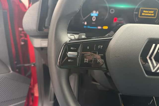 Renault Mégane E-Tech (2024) thumbnail 16