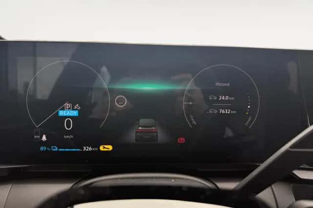 Renault Mégane E-Tech (2024) thumbnail 17