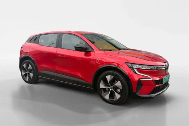 Renault Mégane E-Tech (2024) thumbnail 3