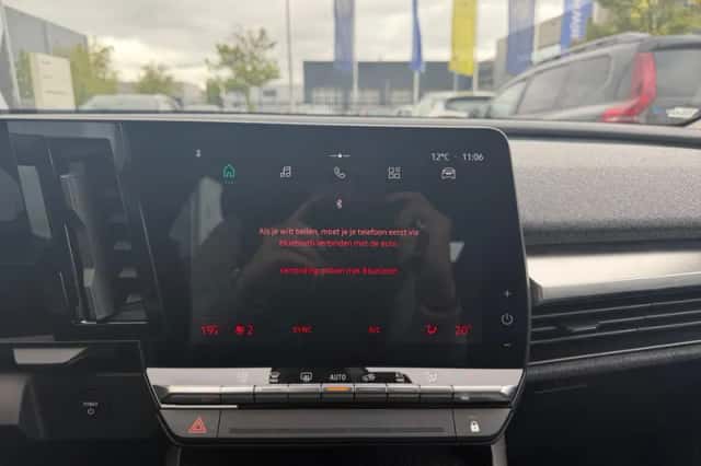 Renault Mégane E-Tech (2024) thumbnail 23