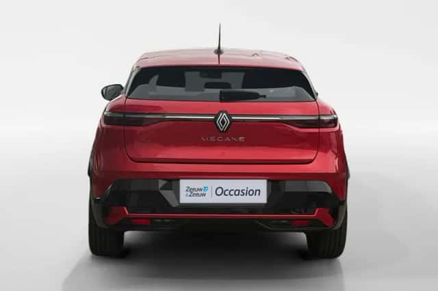 Renault Mégane E-Tech (2024) thumbnail 5