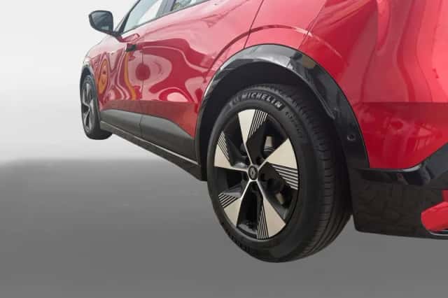 Renault Mégane E-Tech (2024) thumbnail 8