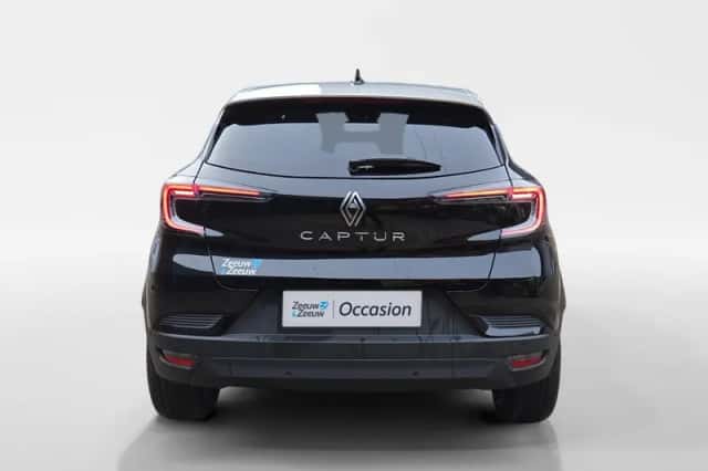 Renault Captur (2025) thumbnail 5