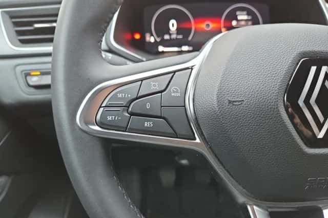 Renault Captur (2025) thumbnail 10