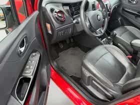 Renault Captur (2015) thumbnail 12