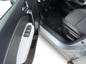 Renault Captur (2020) thumbnail 12