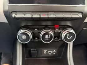 Renault Captur (2020) thumbnail 28