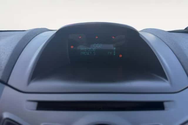 Ford Fiesta (2013) thumbnail 21