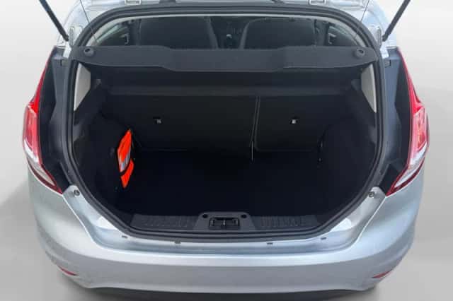 Ford Fiesta (2013) thumbnail 29