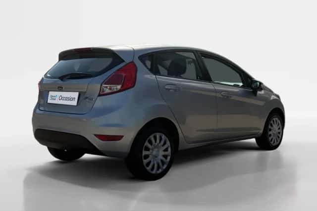 Ford Fiesta (2013) thumbnail 7