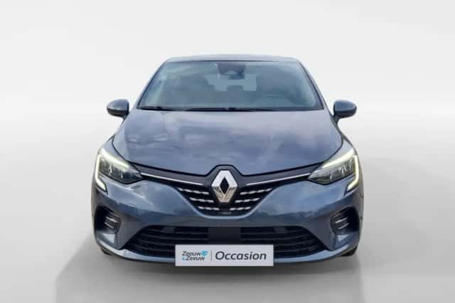 Renault Clio (2022) thumbnail 2