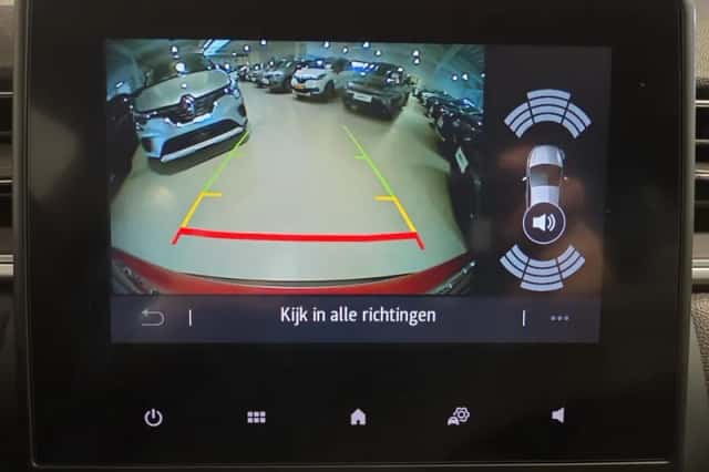 Renault Captur (2022) thumbnail 12