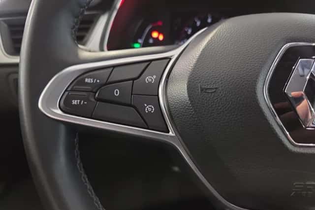 Renault Captur (2022) thumbnail 9